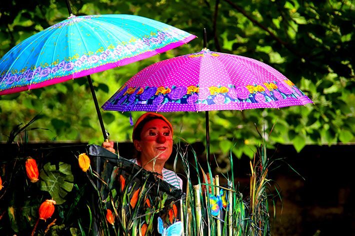 Spectacle pour enfants : De quelles couleurs sont les parapluies quand il pleut ?