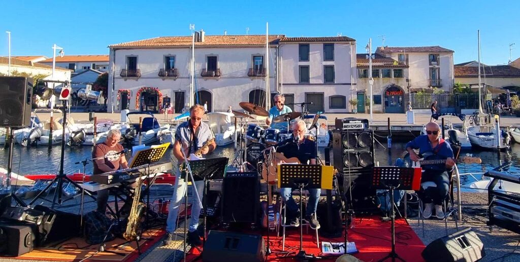 Concert Mojithau sur le port de marseillan