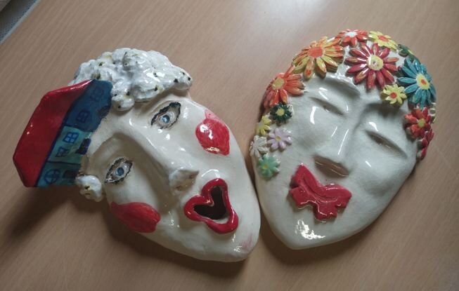 Des Masques et Nous