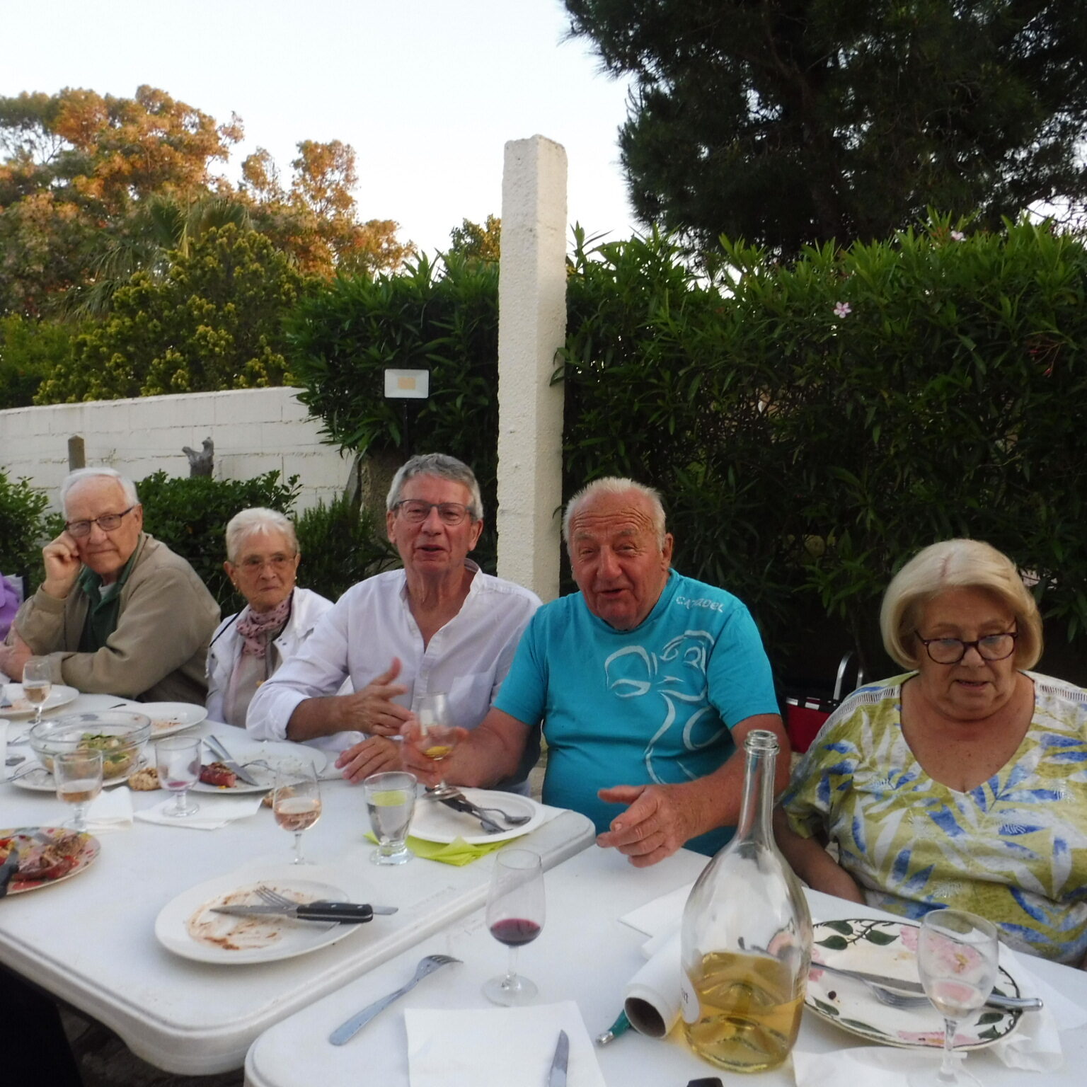 les membres de l'association des mougères